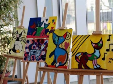 Maroof Ahmad thanked the Department of Tourism for the support and said a platform like this was needed to help the young artist and boost their morale. (Representational Image)