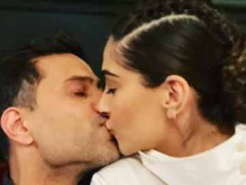 Sonam Kapoor’s first picture of 2021 was a romantic one with husband Anand Ahuja.